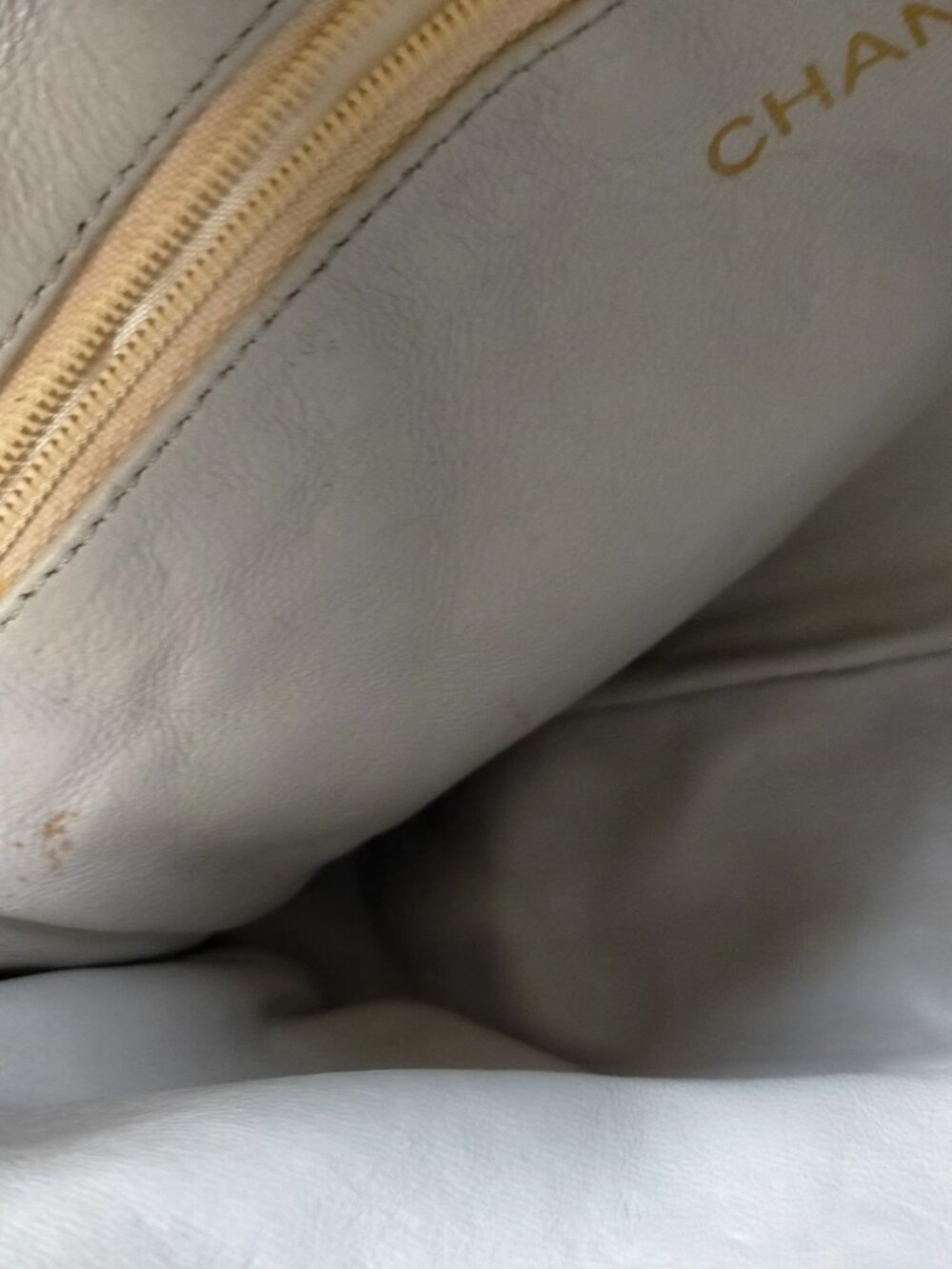 544746CR T6 Chanel Crossbody Bag White Lambskin - Picture 10 of 13